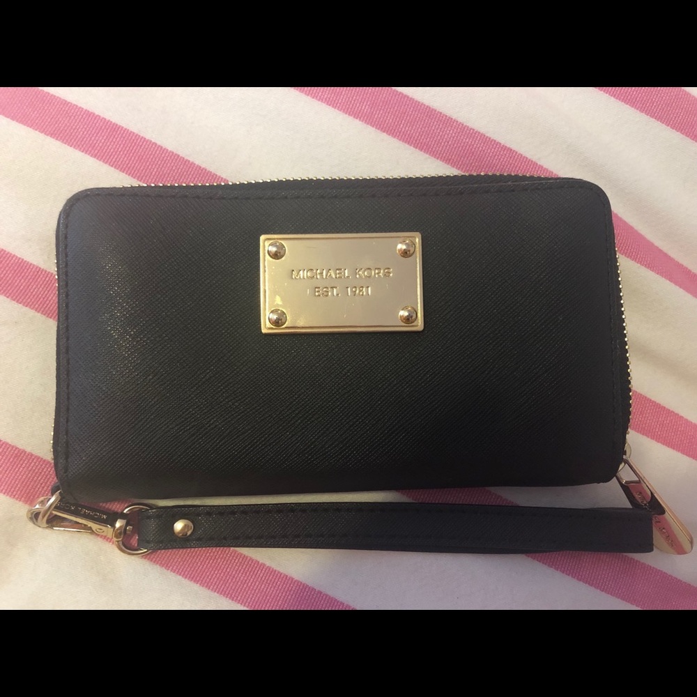 Michael Kors Wristlet/Wallet